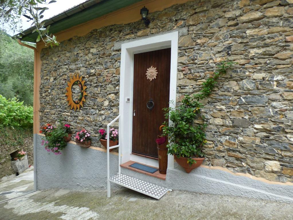 Casa Vacanze Sole Borghetto d'Arroscia ภายนอก รูปภาพ