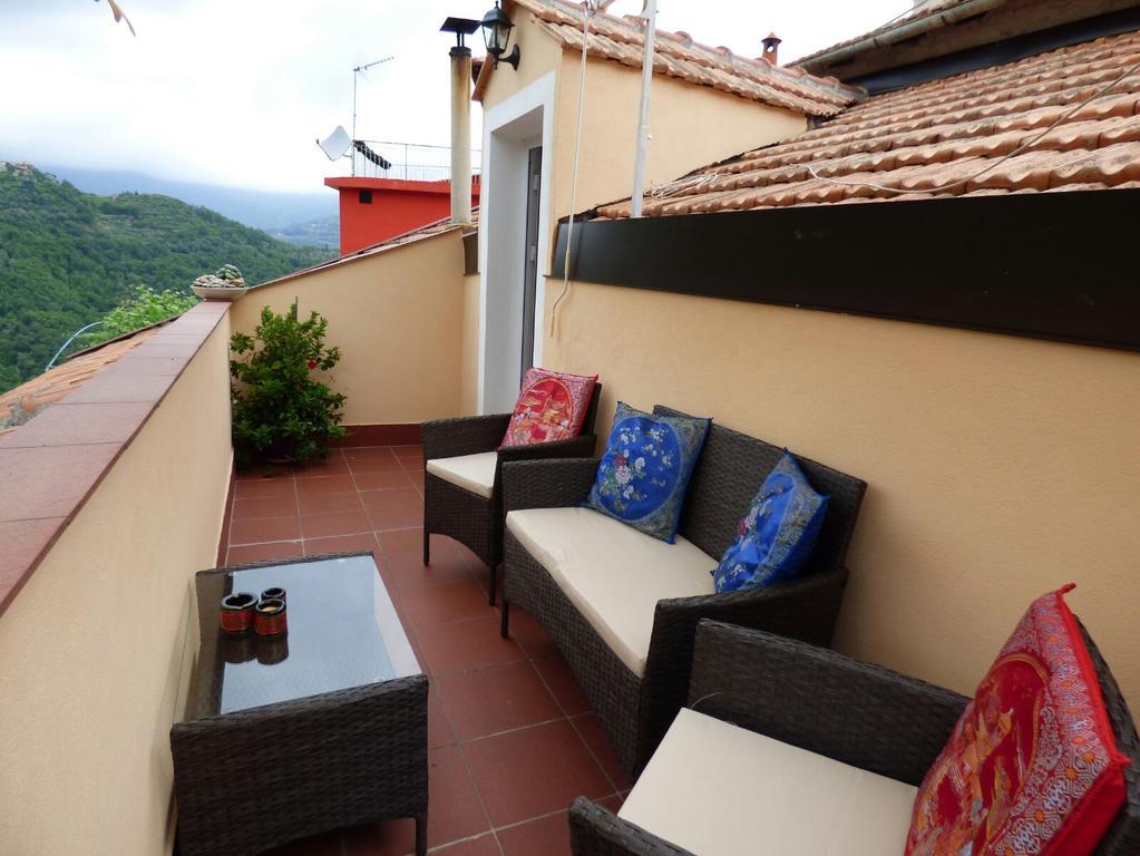 Casa Vacanze Sole Borghetto d'Arroscia ภายนอก รูปภาพ