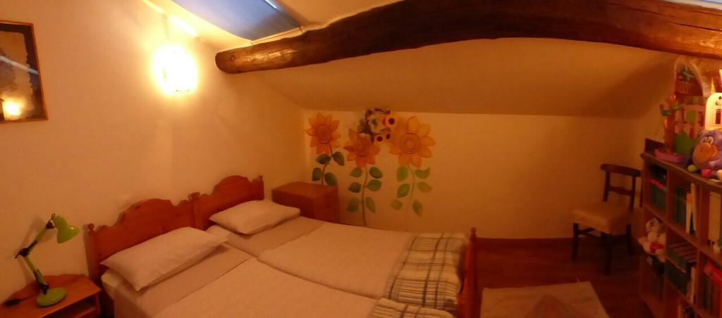 Casa Vacanze Sole Borghetto d'Arroscia ภายนอก รูปภาพ