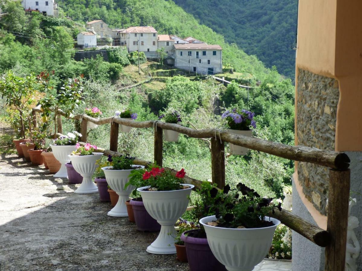 Casa Vacanze Sole Borghetto d'Arroscia ภายนอก รูปภาพ